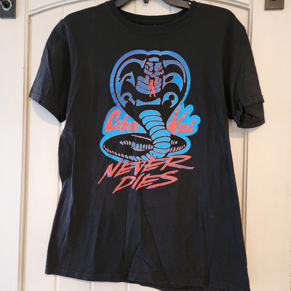 Cobra Kai tshirt size med